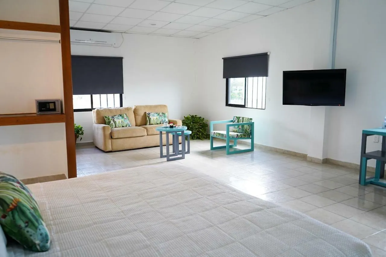 Hotel&Suites Arges - Centro Chetumal 4*,